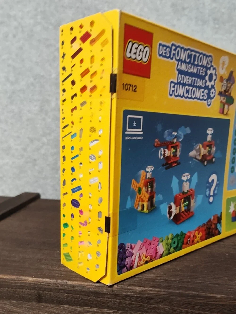 Lego Classic Bricks And Gears 244 Pcs 10712 Brand New Sealed